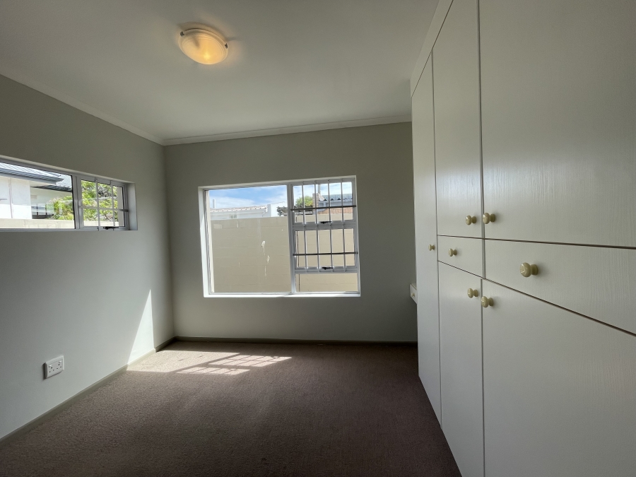 4 Bedroom Property for Sale in Middedorp Western Cape